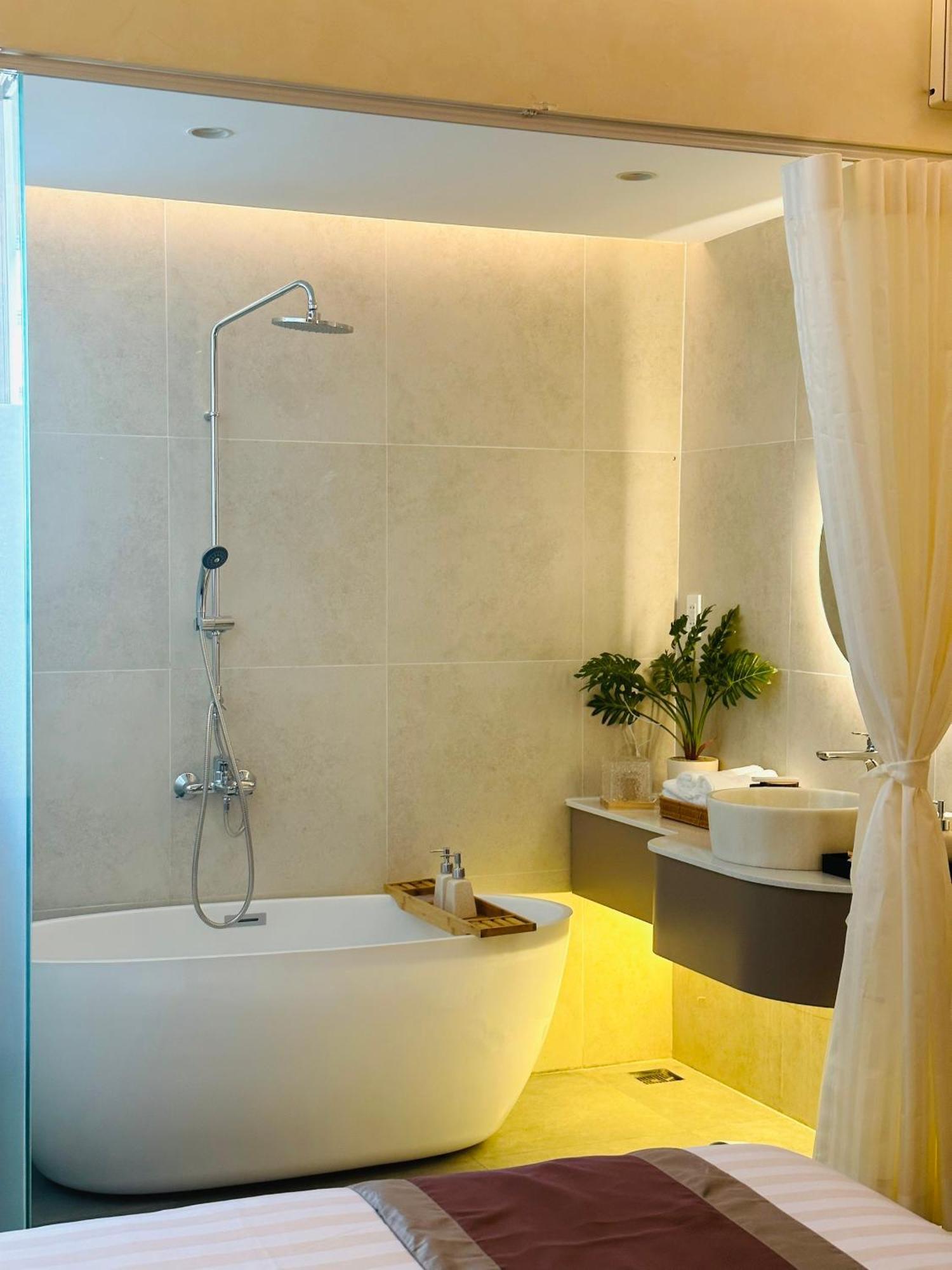 Phuong Nam Hotel An Giang Long Xuyên Esterno foto